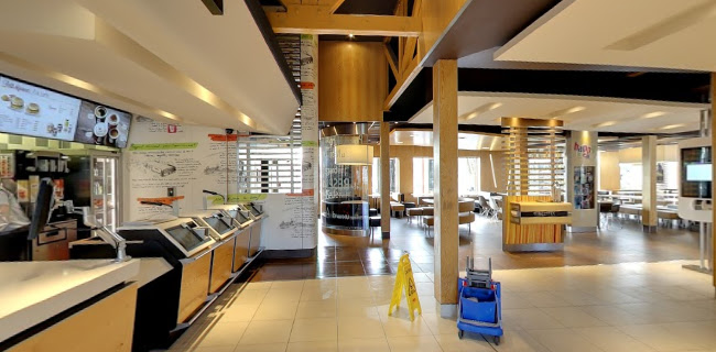 McDonald's Waterloo - Bar
