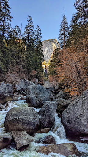 Mist Trail & John Muir Trail Trailhead - Thumbnail