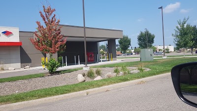 Bank of America (with Drive-thru ATM)