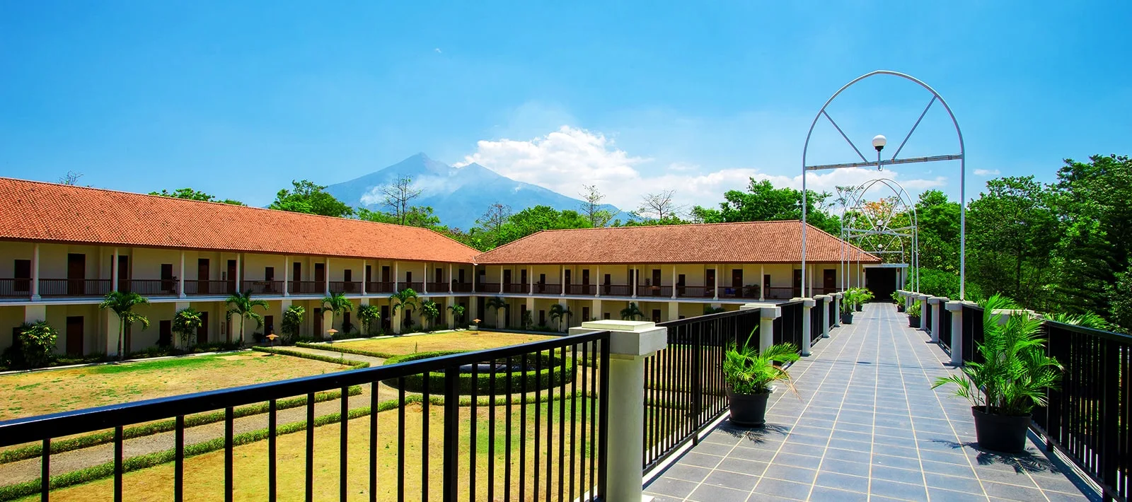 D'emmerick Hotel Salatiga