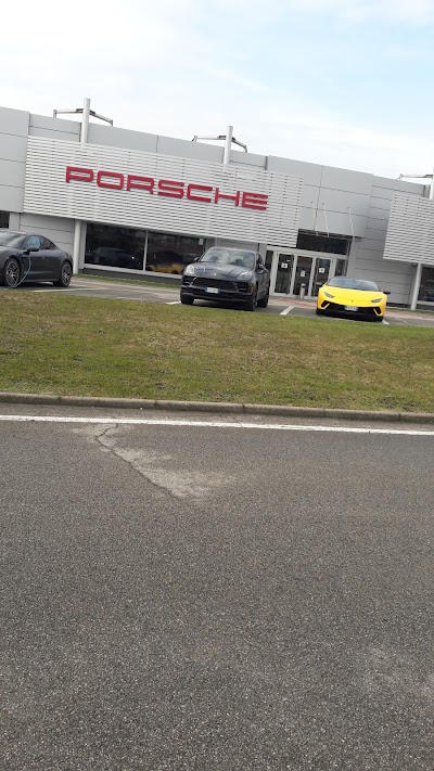 Centro Porsche ERRESSE