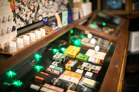 Fig & Thistle Apothecary by null