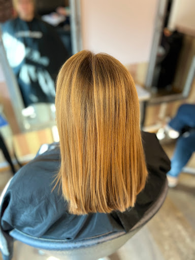 SALON Claudia Schwarz - Thumbnail