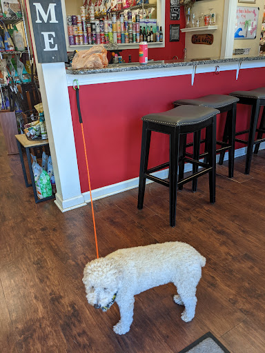 Redbones Dog Bakery & Boutique - Thumbnail