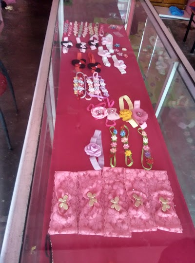 Photos of Ayunda Craft