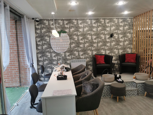 N&N BEAUTY HOUSE