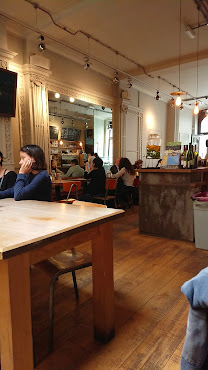 Notes Coffee Roasters & Bar | Trafalgar Square by null