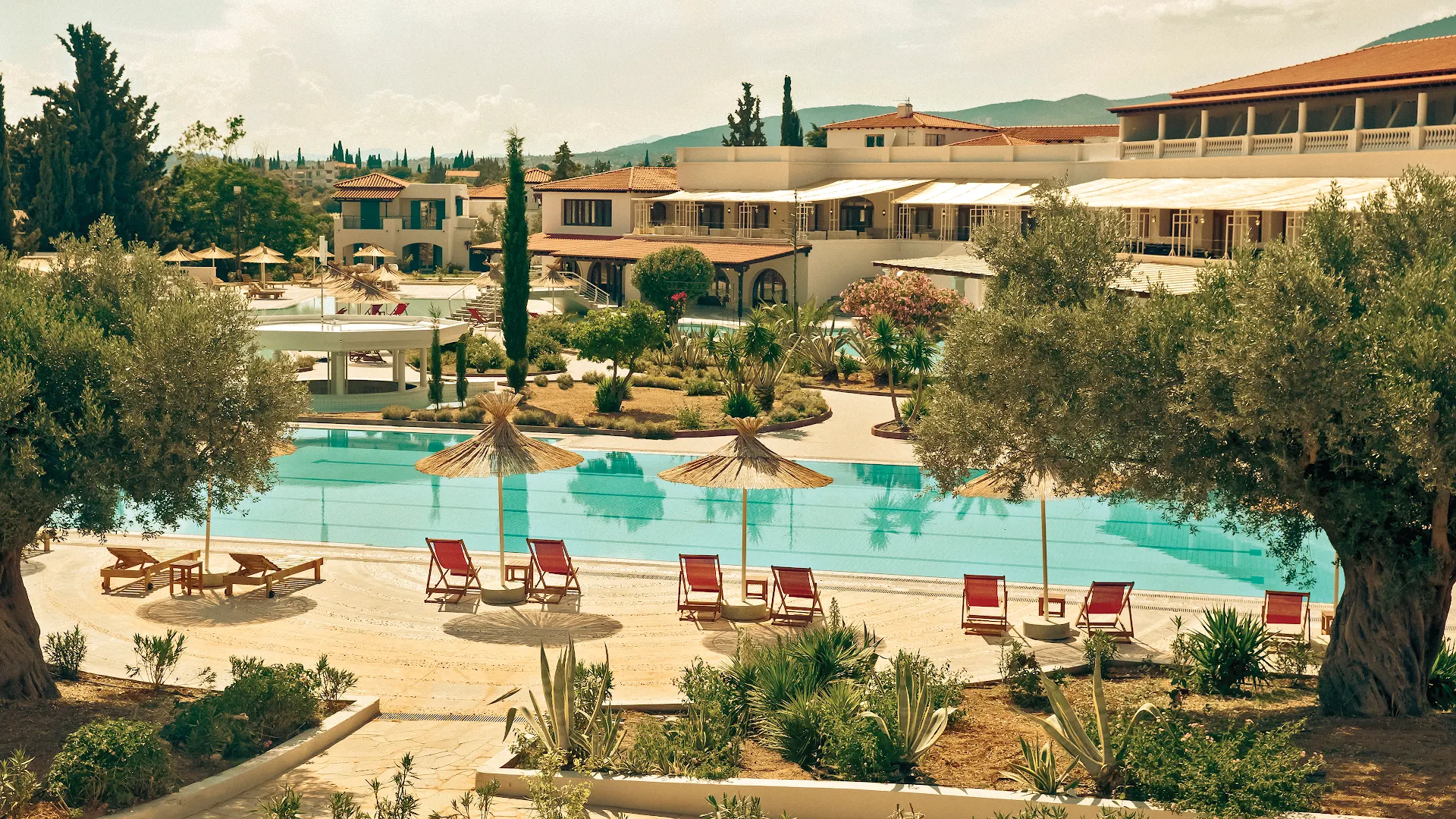 ZEUS Eretria Resort