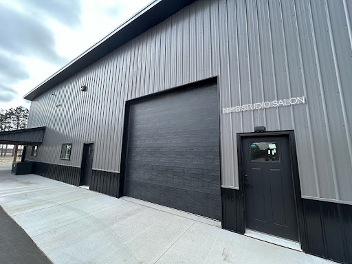 N + B Studio Salon