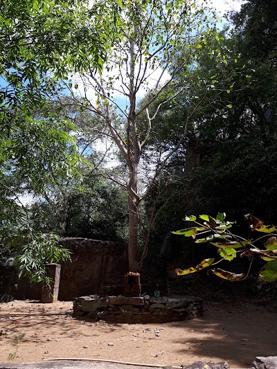 Photos of Madagama Kanda Temple