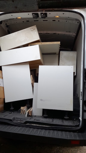 Damian Moving Van Gallery - United Kingdom