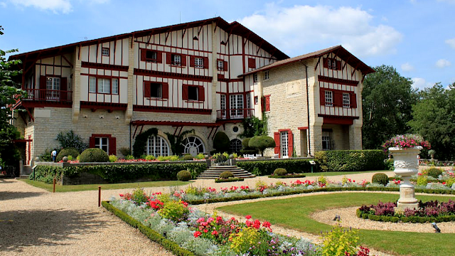 Musée-Demeure d'Edmond Rostand