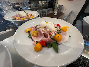 Photo n°10 de Orun Pizza & Pub à Paris (Pizzas à emporter)