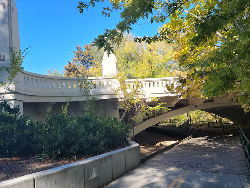 Oregon Trail Memorial Bridge - Thumbnail