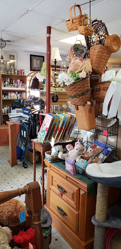 This & That Consignment Shop - Thumbnail