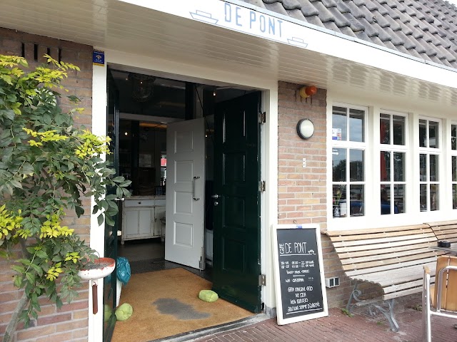 Cafe De Pont