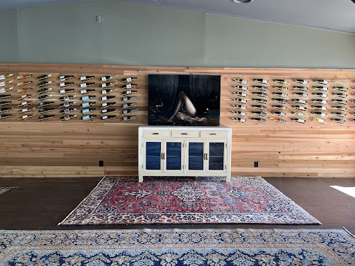 Internos Beer and Wine Bar Gallery - United States