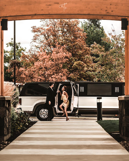 Kelowna Limo Service (Enchanted Kelowna Limo) - Thumbnail