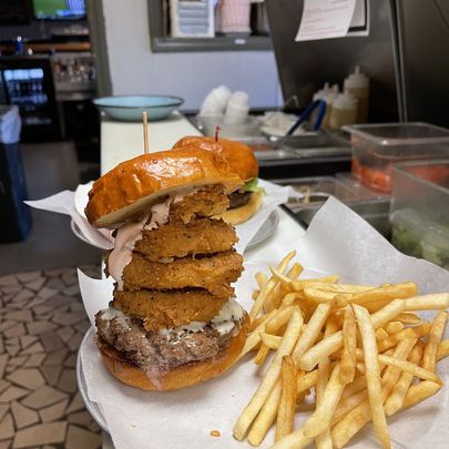 Tipsy'z Tavern & Grill - Thumbnail