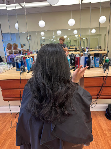 Bonnie & Clyde Hair Stylist - Thumbnail