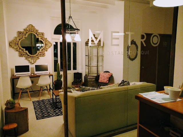 METRO Boutique Hostal
