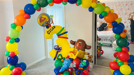 Lil' Pips Face Painting and Balloons