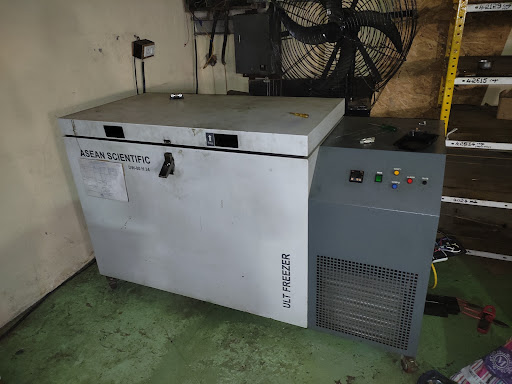 Commercial deep freezer -80 post image