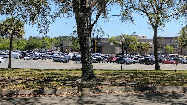 The Oaks Mall