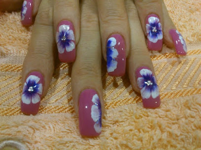 Salamina Amalia Nails