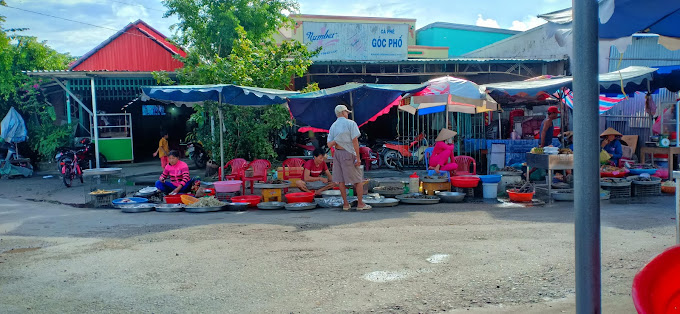 Chợ Hòn Quéo