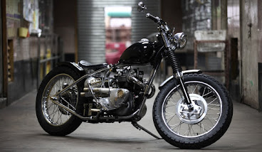 Angry Lane Custom Motorcycles / Qwart & Naca Carbon Helmets by null