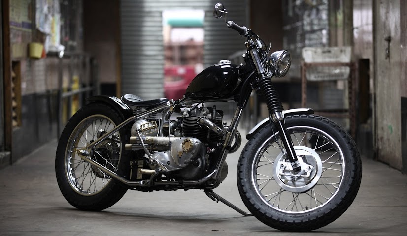 Angry Lane Custom Motorcycles / Qwart & Naca Carbon Helmets by null