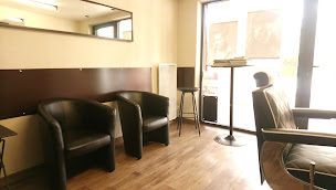 Photo n°2 de T'Hom Coiffure à La Rochelle (Salon de coiffure)