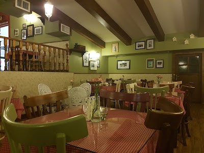 Photos of Melange Caf&eacute;