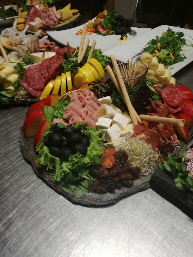 Zully Restaurant Fine Dining & Events