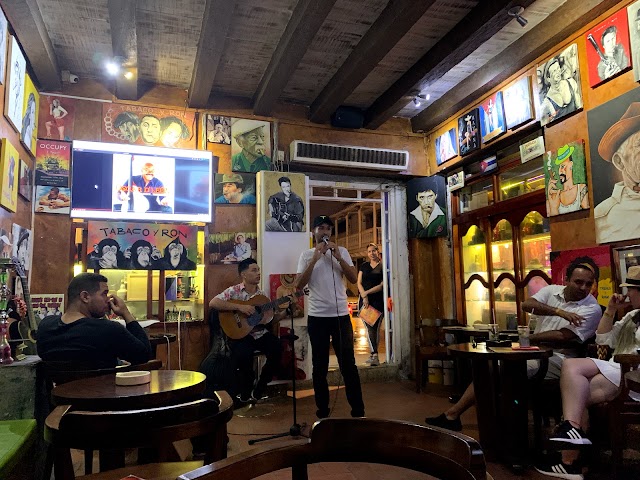 Bar tabaco y Ron
