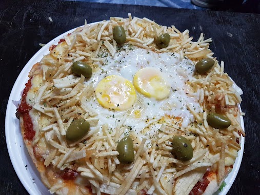 Hamburpizza, Author: Gonzalo Aguilar