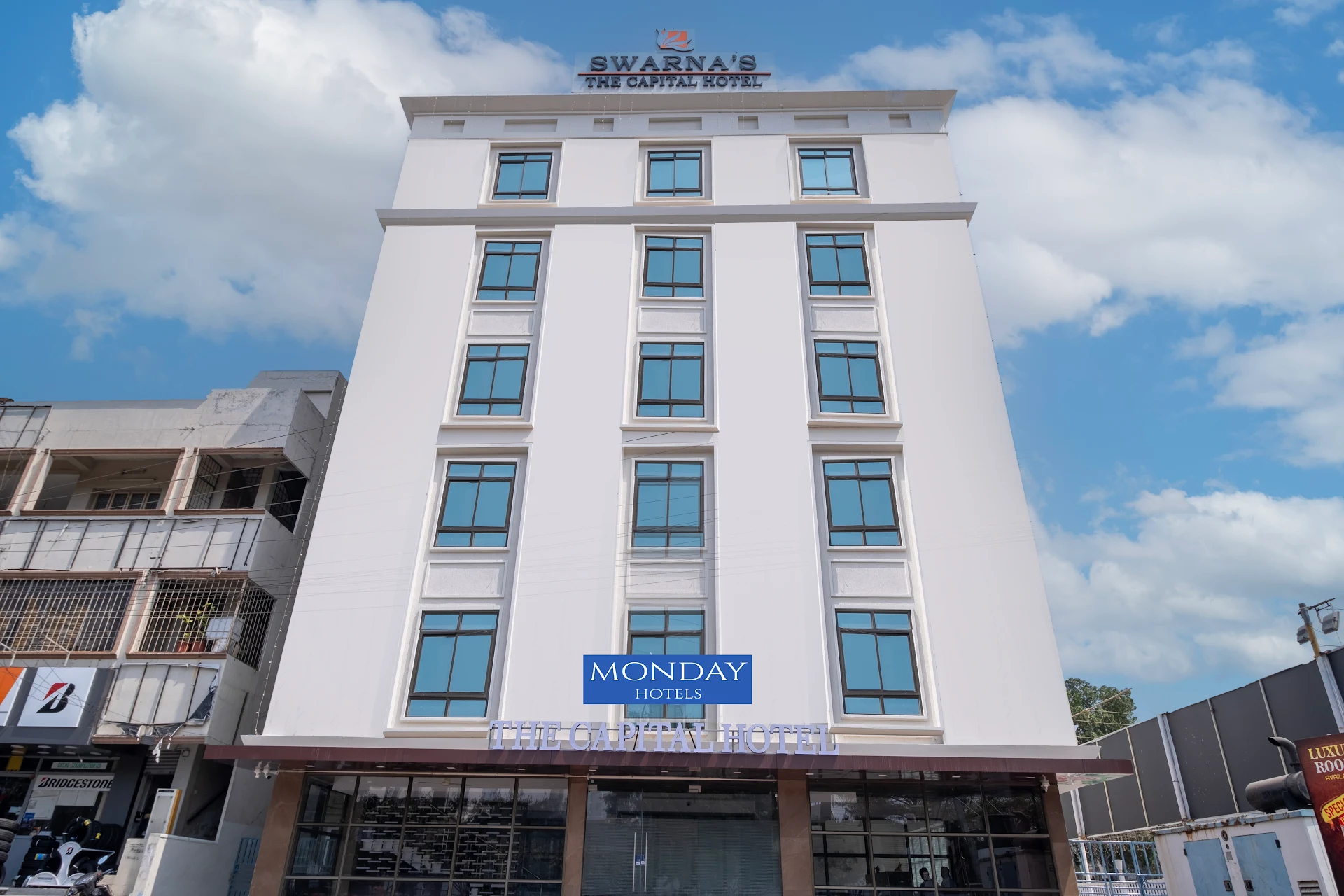 Monday Hotels Swarnas the capital