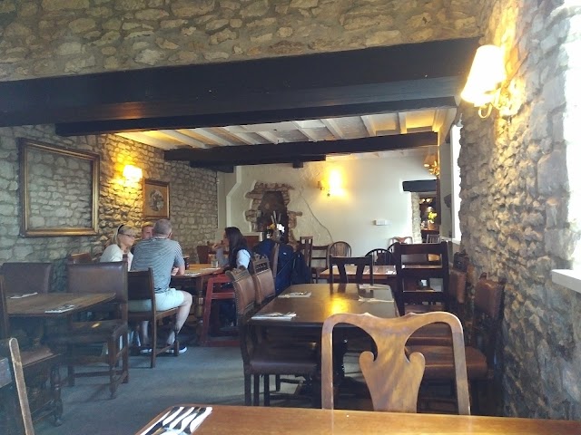 The Three Horseshoes Inn