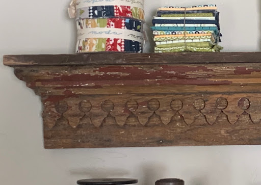 R house Vintage Finds