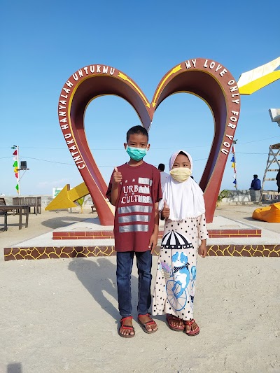 photo of Wisata pantai istana amal penajam