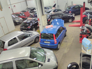 Photo n°3 de GARAGE D'ANCELLES à Saint-Symphorien-d'Ancelles (Garage automobile)