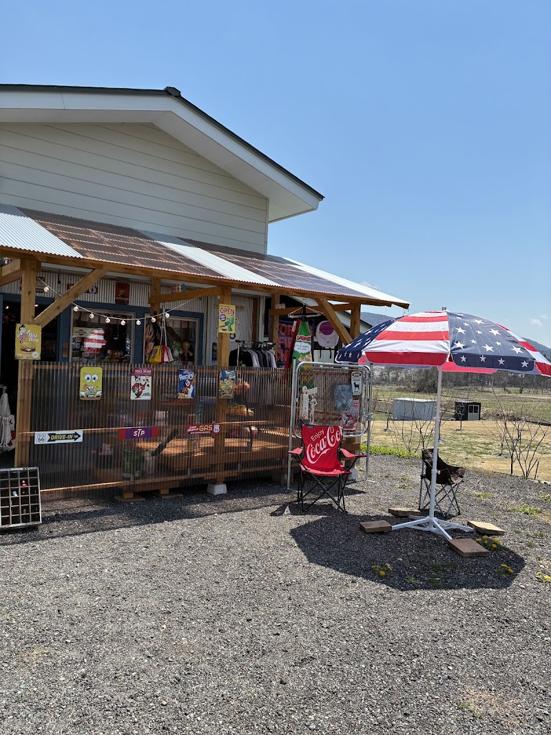 Three Dogs ガレージ