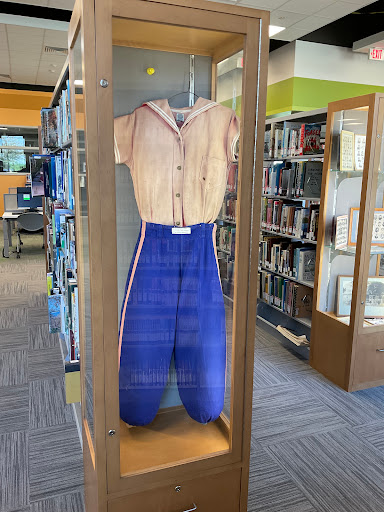 Sam and Carmena Goss Memorial Branch Library - Thumbnail
