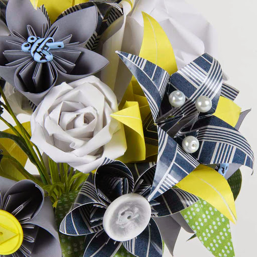 Jamie Jordan - Freelance Graphic Designer & Paper Artist