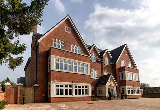 Brook House Care Home - Expert Care in Towcester
