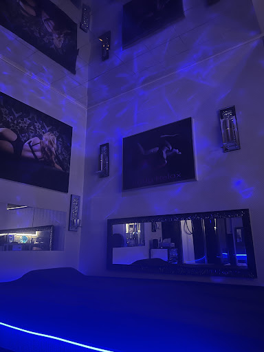 Massage naturiste Paris - tantrique et spa Lady Relax 15ème Gallery - France
