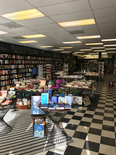 Books & Books Gallery - United States