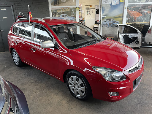 Shellharbour Motors Logo