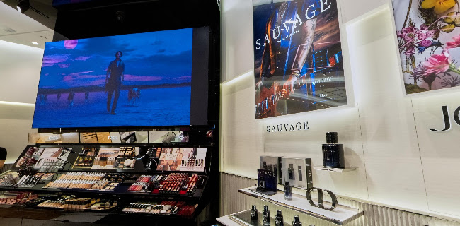 Comments and reviews of Dior Perfume & Beauty Boutique